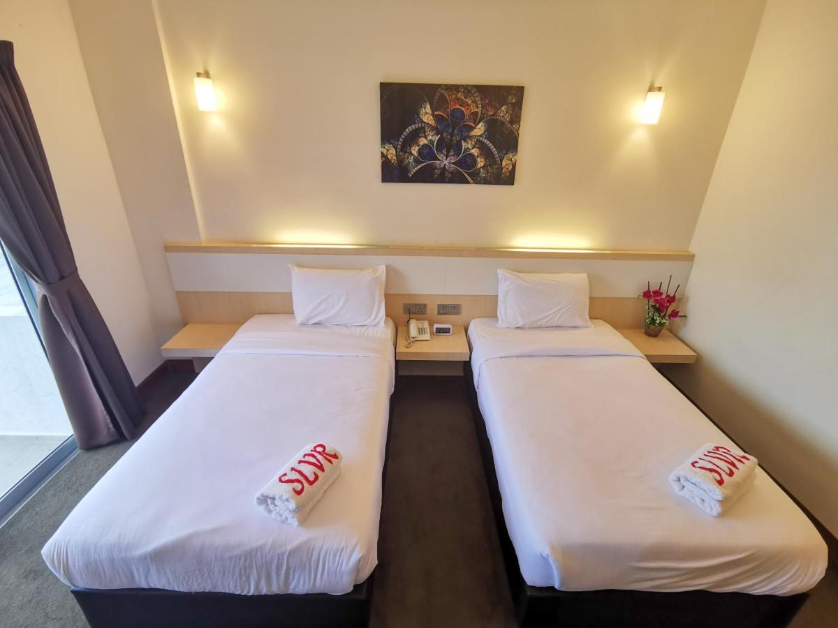 Serdang Lake View Resort Sungai Kechil Экстерьер фото